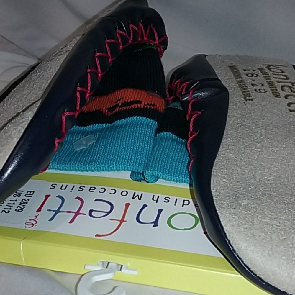 MOCCASINS - Picture 7 of 8